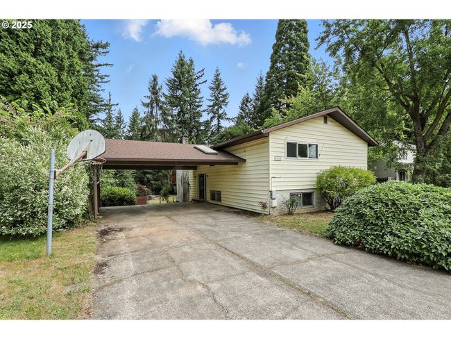 1425 Se 9 Th St, House other with 6 bedrooms, 3 bathrooms and null parking in Gresham OR | Image 4