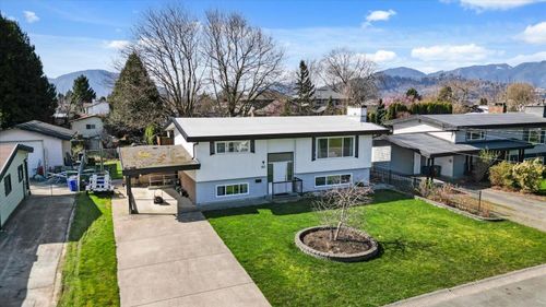6513 Fern St, Chilliwack, BC, V2R1T6 | Card Image