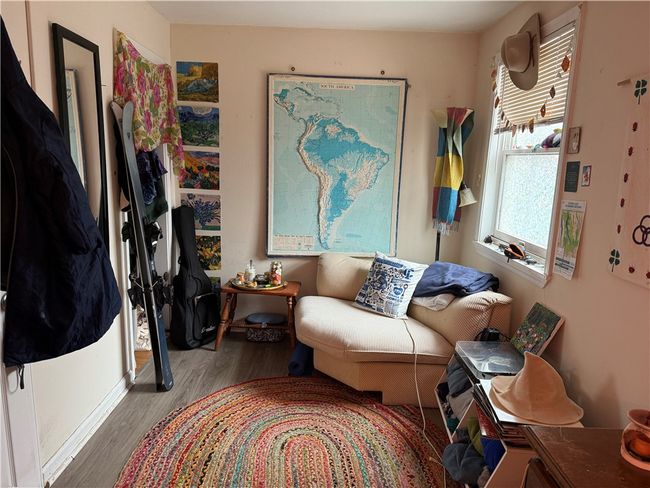 Bedroom Back House | Image 25