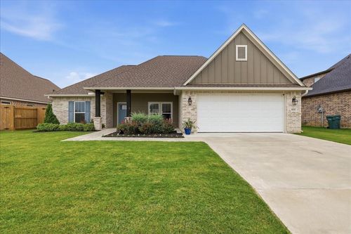 9210 Bell Flower St, Beaumont, TX, 77713-1149 | Card Image