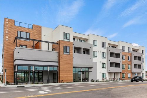 401-402 W Grand Ave, Grover Beach, CA, 93433-2030 | Card Image