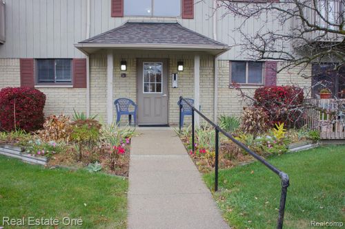 43-1088 Hillcrest Drive, Oxford Twp, MI, 48371 | Card Image