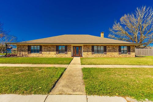 118 Chantilly Dr, Houma, LA, 70360-7101 | Card Image