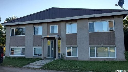 113 3rd St E, St. Walburg, SK, S0M | Card Image