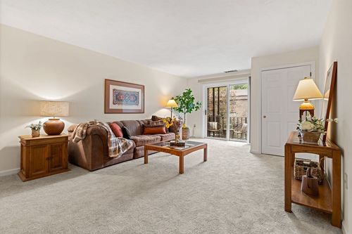 apt-11-7 Ledgewood Way, Peabody, MA, 01960-1369 | Card Image