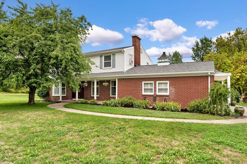 319 Greenridge Dr Nw, Walker, MI, 49544-6941 | Card Image