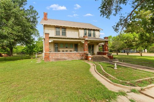 400 S Mckinney St, Mexia, TX, 76667-3233 | Card Image