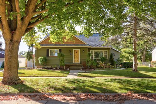 1130 Pine St, Frankenmuth, MI, 48734-1914 | Card Image