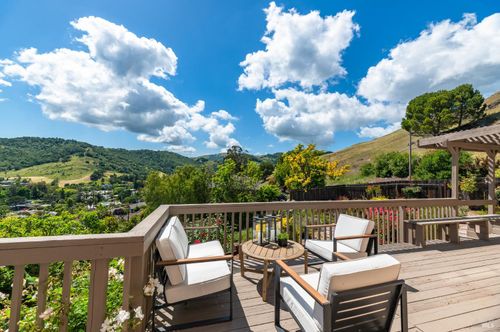 4 Galway Lane, San Rafael, CA, 94903 | Card Image
