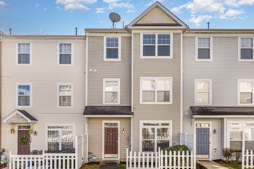 apt-107-8620 Neuse Club Ln, Raleigh, NC, 27616-8037 | Card Image