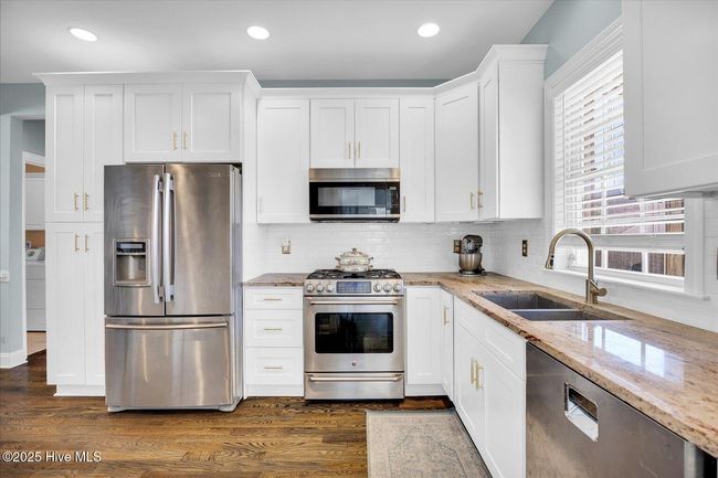 916 Sloop Point Loop Rd, House other with 4 bedrooms, 3 bathrooms and 2 parking in Hampstead NC | Image 24