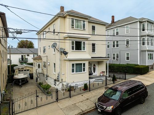 166 Bradford Ave, Fall River, MA, 02721-5068 | Card Image