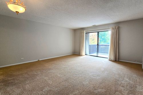 apt-207-690 Chandler Rd, Gurnee, IL, 60031-3182 | Card Image