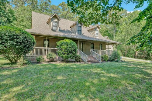 2013 Bear Creek Dr, Salem, VA, 24153-1664 | Card Image