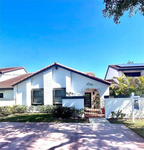 17355 Nw 66th Ct, Hialeah, FL, 33015-4411 | Card Image