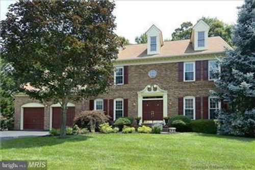 8513 Chase Glen Cir, FAIRFAX STATION, VA, 22039-3307 | Card Image