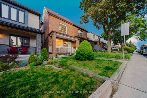 213 Gilbert Ave, Toronto, ON, M6E4W6 | Card Image