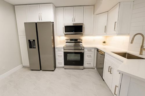 208-9055 Wiles Rd, Coral Springs, FL, 33067-1893 | Card Image