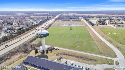 150 Waterstradt Commerce Dr, Dundee, MI, 48131-9681 | Card Image