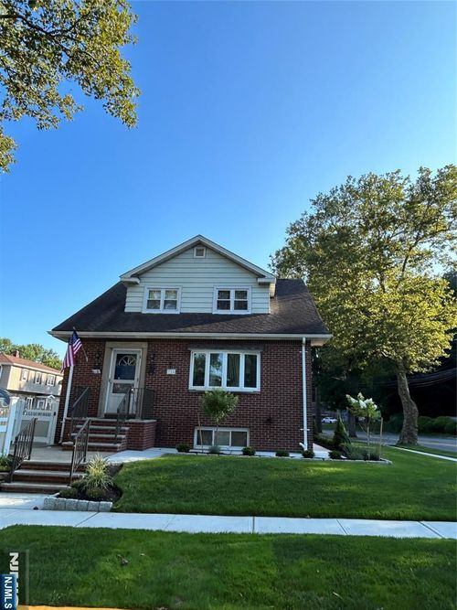 772 Clark Ave, Ridgefield, NJ, 07657-2608 | Card Image