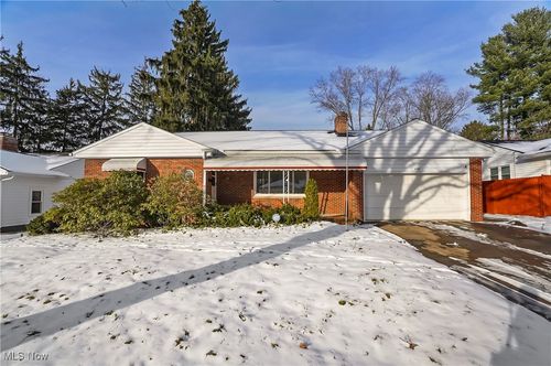 1123 Courtleigh Dr, Akron, OH, 44313-6665 | Card Image