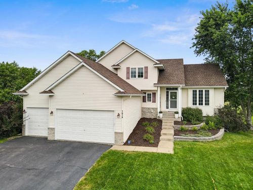7073 Sussex Ln, Shakopee, MN, 55379-7068 | Card Image