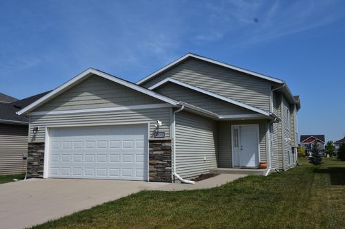6105 61 Ave S, Fargo, ND, 58104 | Card Image