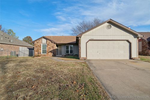 17663 S Tacoma Street, Mounds, OK, 74047 | Card Image