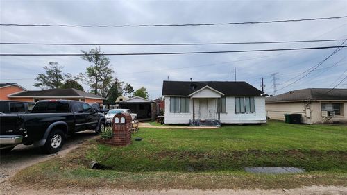 2233 Lou Ellen Ln, Houston, TX, 77018-6012 | Card Image