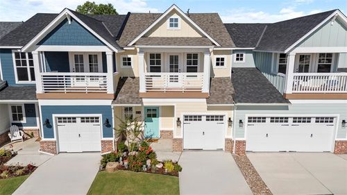 729 Montague Dr, Edmond, OK, 73013 | Card Image