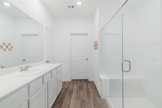 Another view of the primary ensuite bath. | Image 12