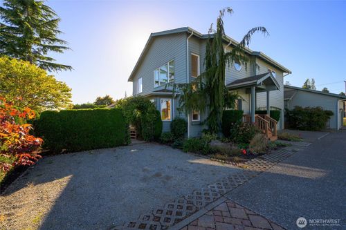 s4-708 Finley Ln, La Conner, WA, 98257-4713 | Card Image