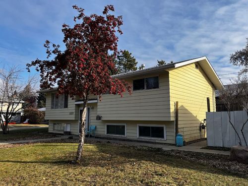 5827 51 Ave, Vermilion, AB, T9X1V8 | Card Image