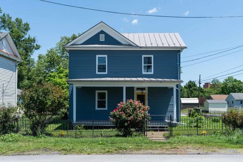 315 12th St W, WAYNESBORO, VA, 22980 | Card Image