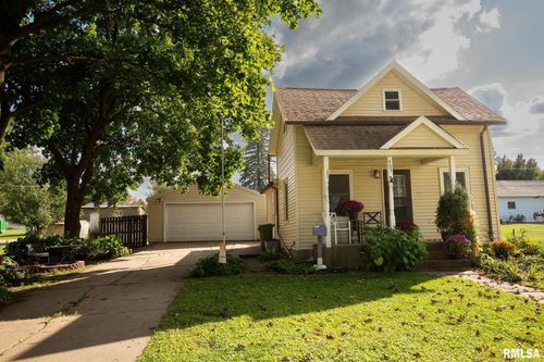 403 4th St, Durant, IA, 52747-9703 | Card Image