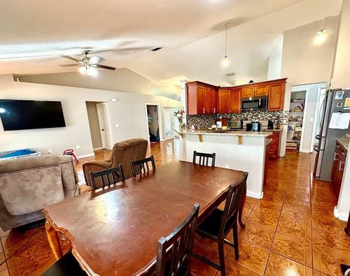 725 W 9th St, DELTONA, FL, 32725-7225 | Card Image