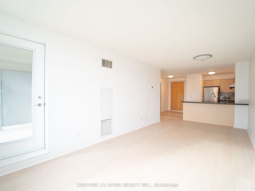 622-62 Suncrest Blvd, Thornhill, ON, L3T7Y6 | Card Image