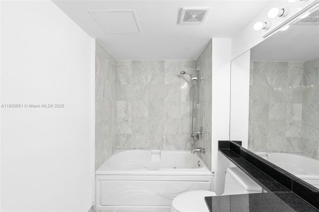 APT-707 - 31 Se 5 Th St, Condo with 1 bedrooms, 1 bathrooms and null parking in Miami FL | Image 12