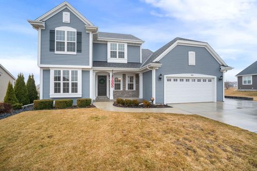 555 Spur Road, Slinger, WI, 53086 | Card Image