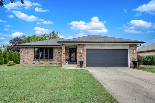 137 Paramount Dr, Wood Dale, IL, 60191-1968 | Card Image