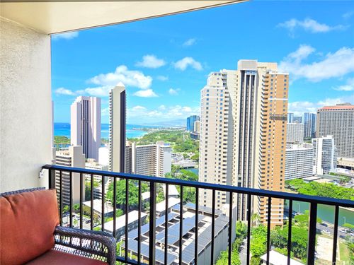 2814-411 Hobron Ln, Honolulu, HI, 96815-1217 | Card Image