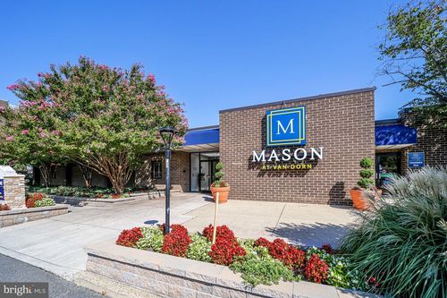 602-4 S Van Dorn St, ALEXANDRIA, VA, 22304-4234 | Card Image