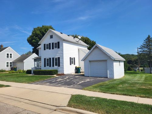 1206 2nd St, New Glarus, WI, 53574-9537 | Card Image
