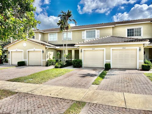 5964-5964 Abbey Rd, Tamarac, FL, 33321-4114 | Card Image