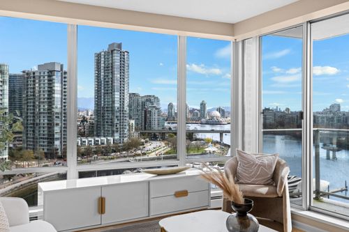 1601-1228 Marinaside Cres, Vancouver, BC, V6Z2W4 | Card Image