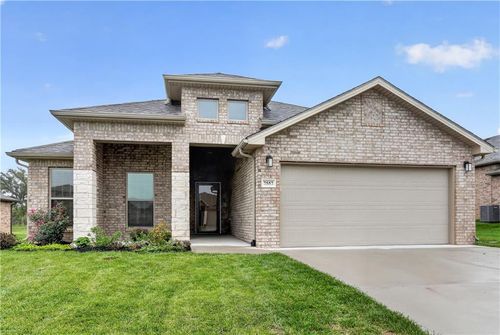 7557 Mccormick Dr, Shawnee, KS, 66227-2243 | Card Image