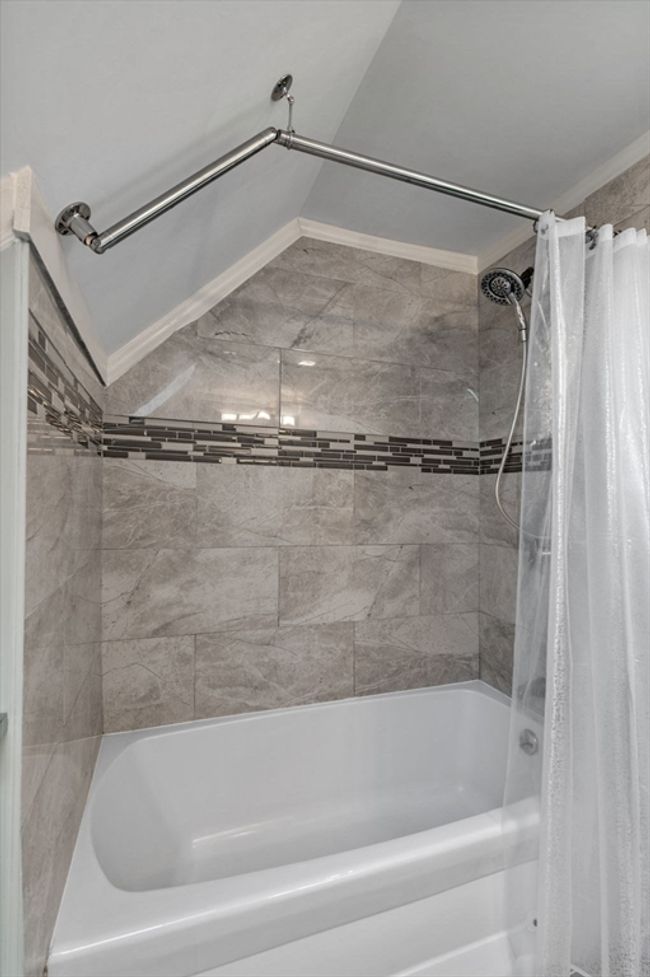 2 - 12 Rice St, Condo with 3 bedrooms, 3 bathrooms and 2 parking in Salem MA | Image 19