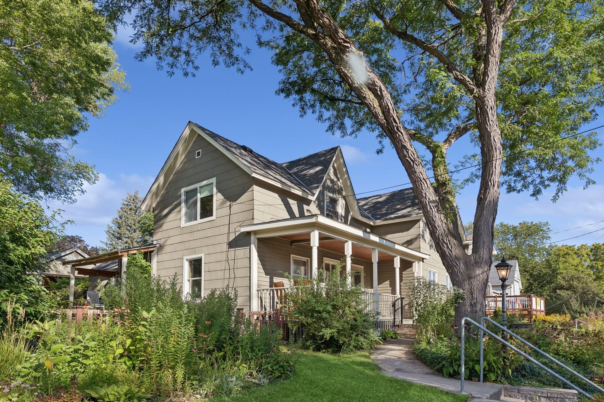 Linden St, Northfield, MN 55057