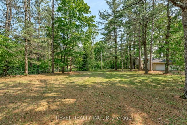 20 Benson Blvd, House other with 3 bedrooms, 2 bathrooms and 10 parking in Coboconk ON | Image 48