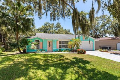 8005 Penny Lane, House other with 3 bedrooms, 2 bathrooms and null parking in Fort Pierce FL | Image 2